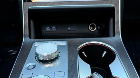 Used 2025 Genesis GV80 3.5T Prestige image 27