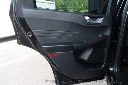 Used 2021 Ford Escape SE image 17