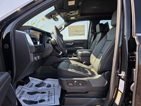 New 2025 GMC Yukon Denali w/ Denali Reserve Package image 6