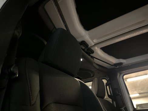 Certified 2022 Jeep Wrangler Unlimited Sport image 16