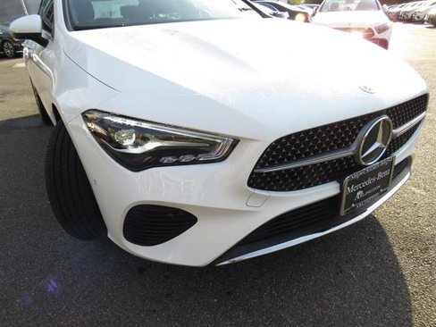 Used 2025 Mercedes-Benz CLA 250 4MATIC image 27