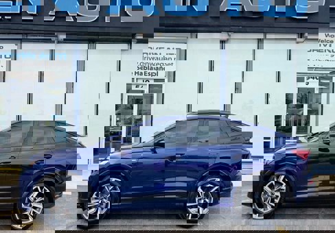 Used 2024 Audi Q4 e-tron Premium w/ Convenience Package image 33