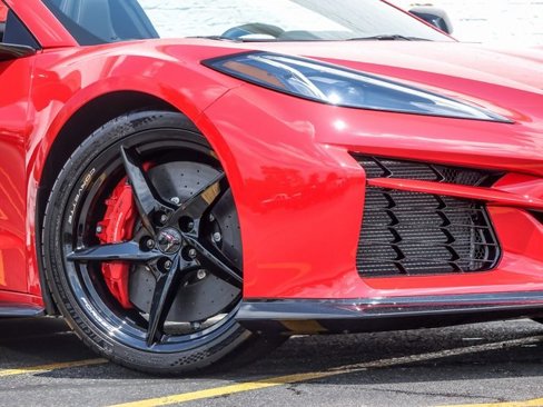 New 2025 Chevrolet Corvette E-Ray image 4
