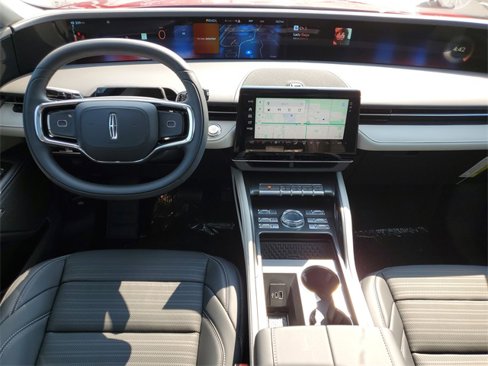 New 2025 Lincoln Nautilus Reserve image 30