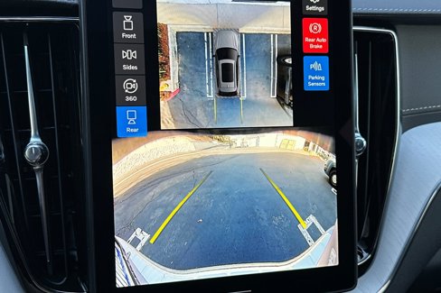 New 2026 Volvo XC60 B5 Ultra image 17