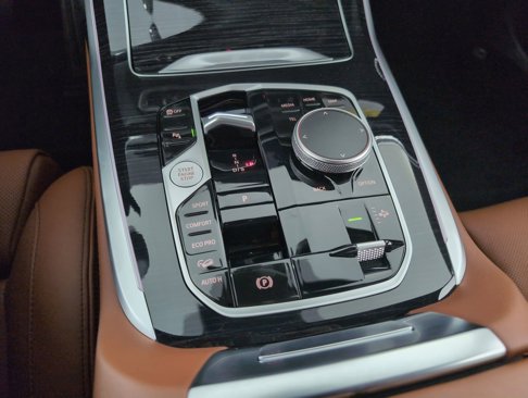 New 2026 BMW X7 M60i image 51