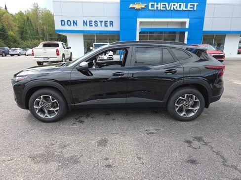 New 2026 Chevrolet Trax LT w/ Driver Confidence Package image 4