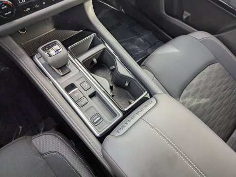 New 2025 Nissan Pathfinder SV w/ Black Appearance Package image 19