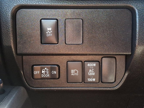 Used 2022 Toyota Tacoma TRD Off-Road image 26