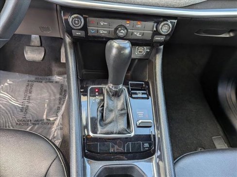 Used 2024 Jeep Compass Latitude image 12