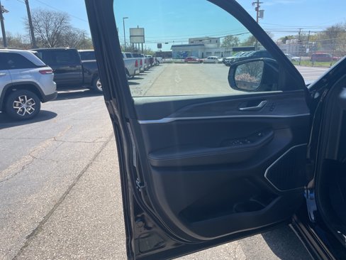 New 2025 Jeep Grand Cherokee Limited 4xe image 11
