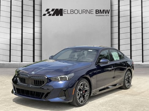 New 2026 BMW 550e xDrive image 3