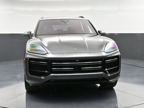 New 2025 Porsche Cayenne Turbo image 11