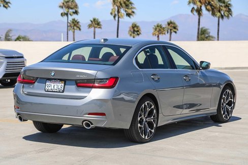Used 2025 BMW 330i Sedan image 7