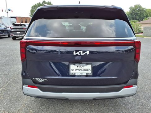 New 2026 Kia Carnival EX image 5