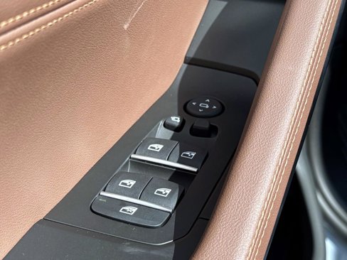 New 2026 BMW X6 xDrive40i w/ Climate Comfort Package image 15