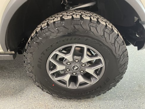 New 2025 Ford Bronco Badlands image 28