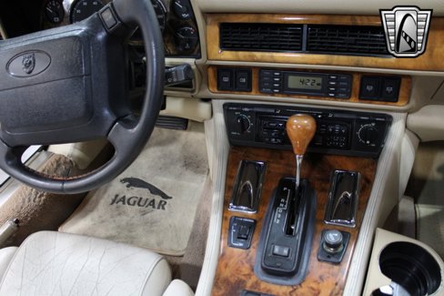 Used 1995 Jaguar XJS V12 Convertible image 24