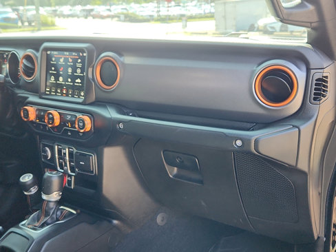Used 2023 Jeep Gladiator Mojave w/ Cold Weather Group image 12