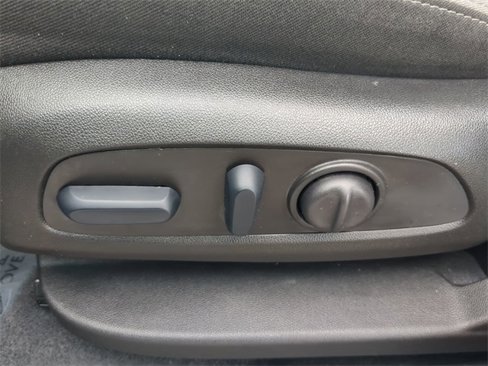 Used 2024 Chevrolet Equinox LS w/ LS Convenience Package image 9