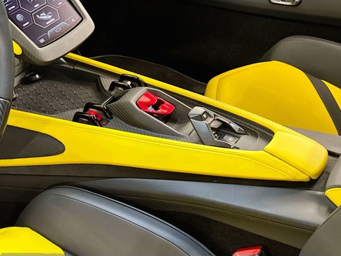 Used 2024 Lamborghini Revuelto image 14