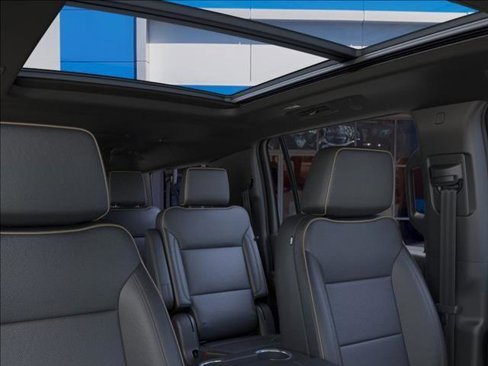 New 2025 Chevrolet Suburban Premier image 24