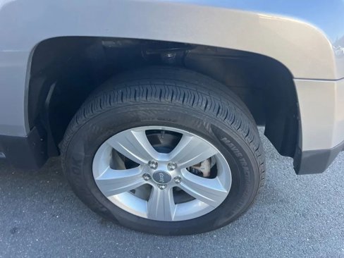 Used 2017 Jeep Patriot Latitude image 30