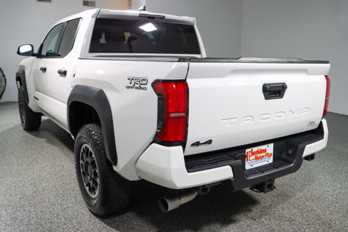 Used 2024 Toyota Tacoma TRD Off-Road image 9