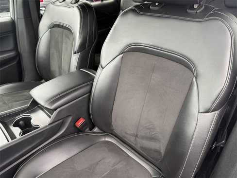 Used 2024 Jeep Grand Cherokee L Laredo image 18