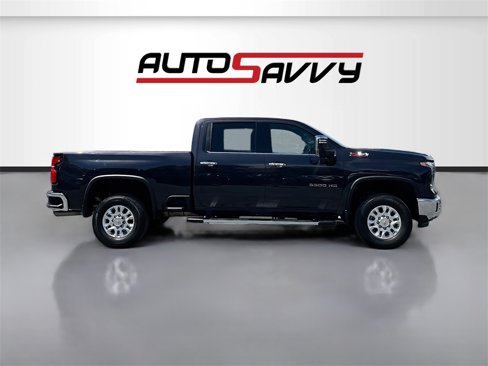 Used 2024 Chevrolet Silverado 3500 LTZ w/ LTZ Convenience Package image 8