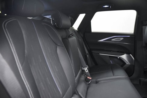 Used 2024 Cadillac Lyriq Luxury image 14
