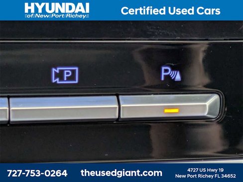 Used 2025 Hyundai Santa Fe Limited image 36