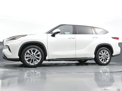 Used 2022 Toyota Highlander Limited image 46