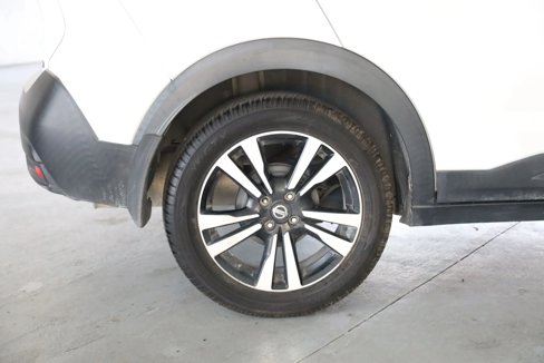 Used 2019 Nissan Kicks SV image 26