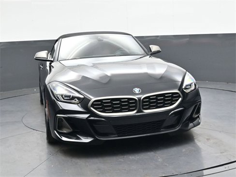 Used 2024 BMW Z4 M40i w/ Premium Package image 9