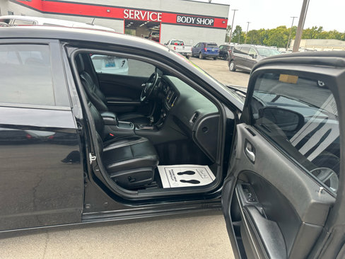 Used 2020 Dodge Charger SXT w/ Leather Interior Group image 10