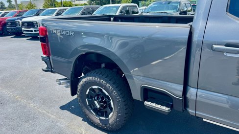 New 2025 Ford F250 Lariat w/ Lariat Ultimate Package image 4