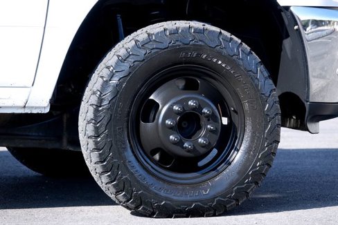 Used 2018 RAM 3500 Tradesman w/ Chrome Appearance Group image 19