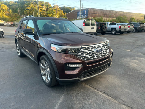 Used 2020 Ford Explorer Platinum w/ Premium Technology Package image 3