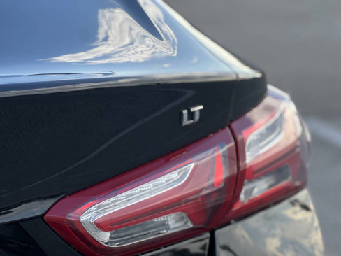 Used 2020 Chevrolet Malibu LT image 25