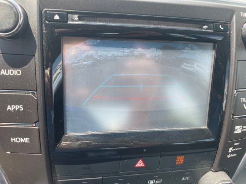 Used 2015 Toyota Camry LE image 16