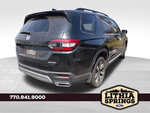 Used 2025 Honda Pilot Touring image 6