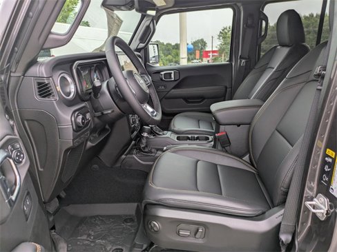New 2025 Jeep Wrangler Sahara image 20