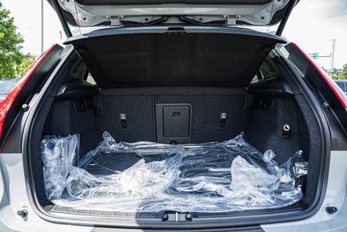 New 2026 Volvo XC40 B5 Plus w/ Protection Package Premier image 9