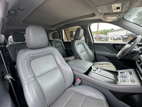 Used 2021 Lincoln Aviator Reserve w/ Class IV Trailer Tow Package image 13
