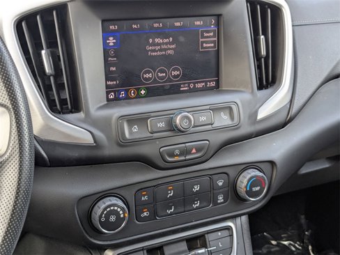 Used 2024 GMC Terrain SLE image 19