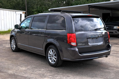 Used 2020 Dodge Grand Caravan SXT image 5