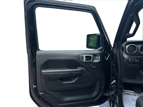 Used 2018 Jeep Wrangler Unlimited Sport S image 24