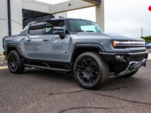 Used 2025 GMC Hummer EV 2X image 3