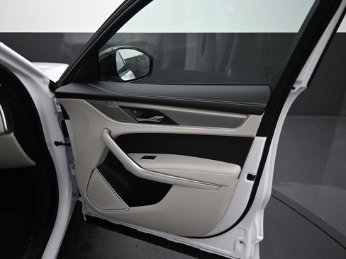 New 2026 Jaguar F-PACE R-Dynamic S image 9